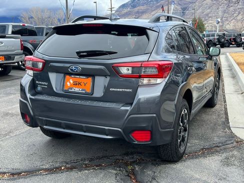 Used 2022 Subaru Crosstrek 2.0i Premium w/ Moonroof Package image 10