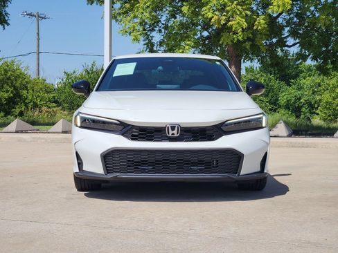 Used 2025 Honda Civic Sport image 2