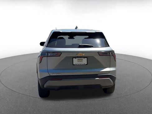 Used 2025 Chevrolet Equinox LT image 11