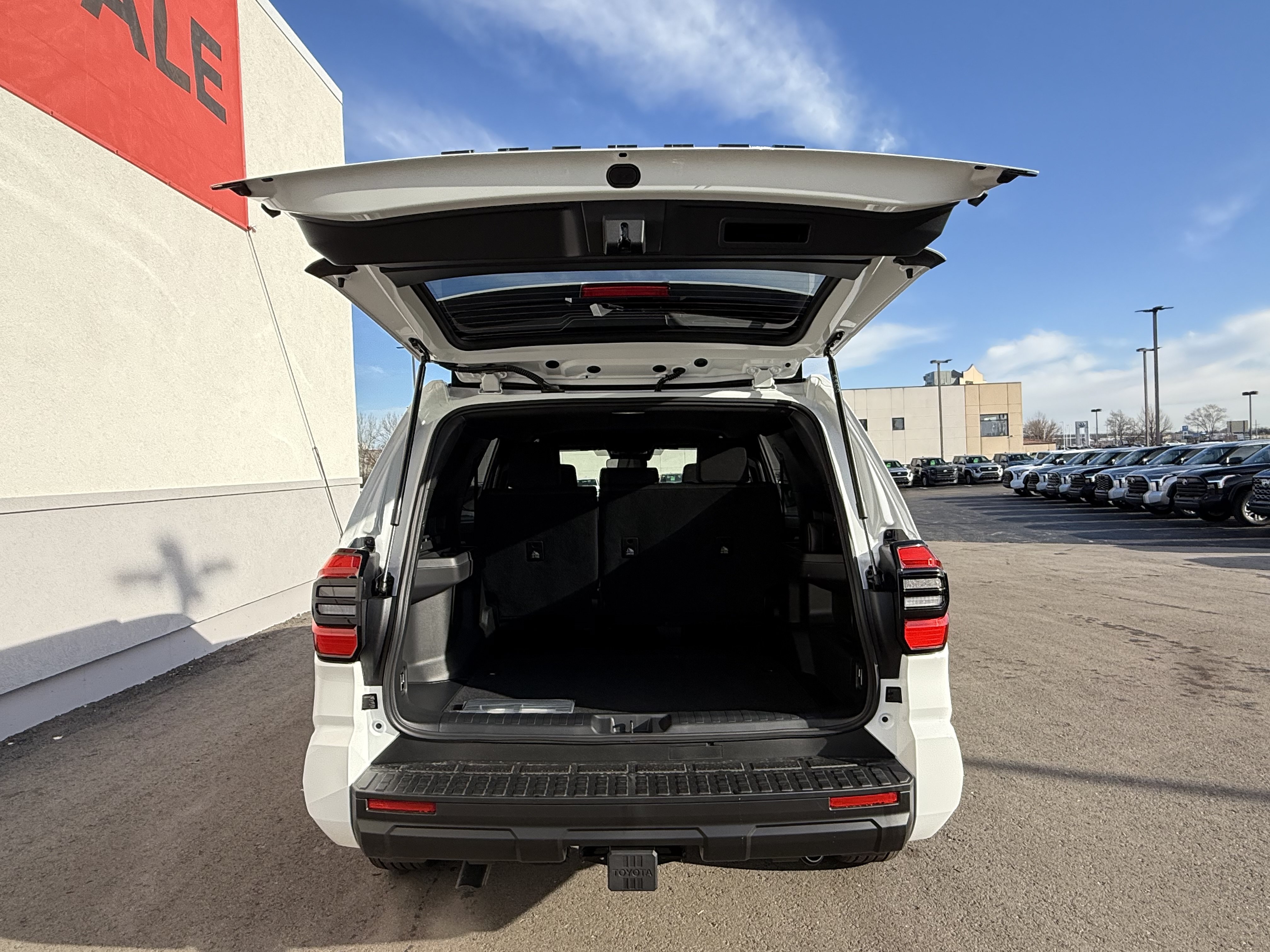 New 2026 Toyota 4Runner SR5 AWD/4WD image 14