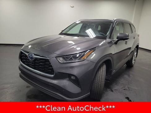 Used 2023 Toyota Highlander Limited image 4