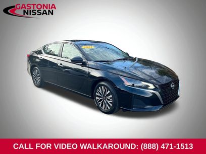 Used 2024 Nissan Altima 2.5 SV