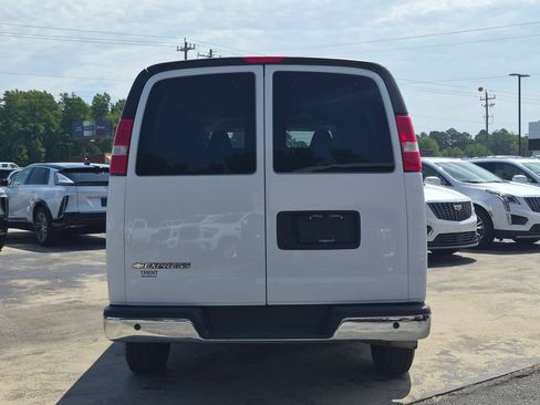 Used 2023 Chevrolet Express 3500 LT w/ LT Preferred Equipment Group RWD image 6