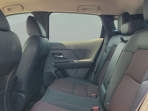 New 2025 Nissan Kicks SR FWD image 9