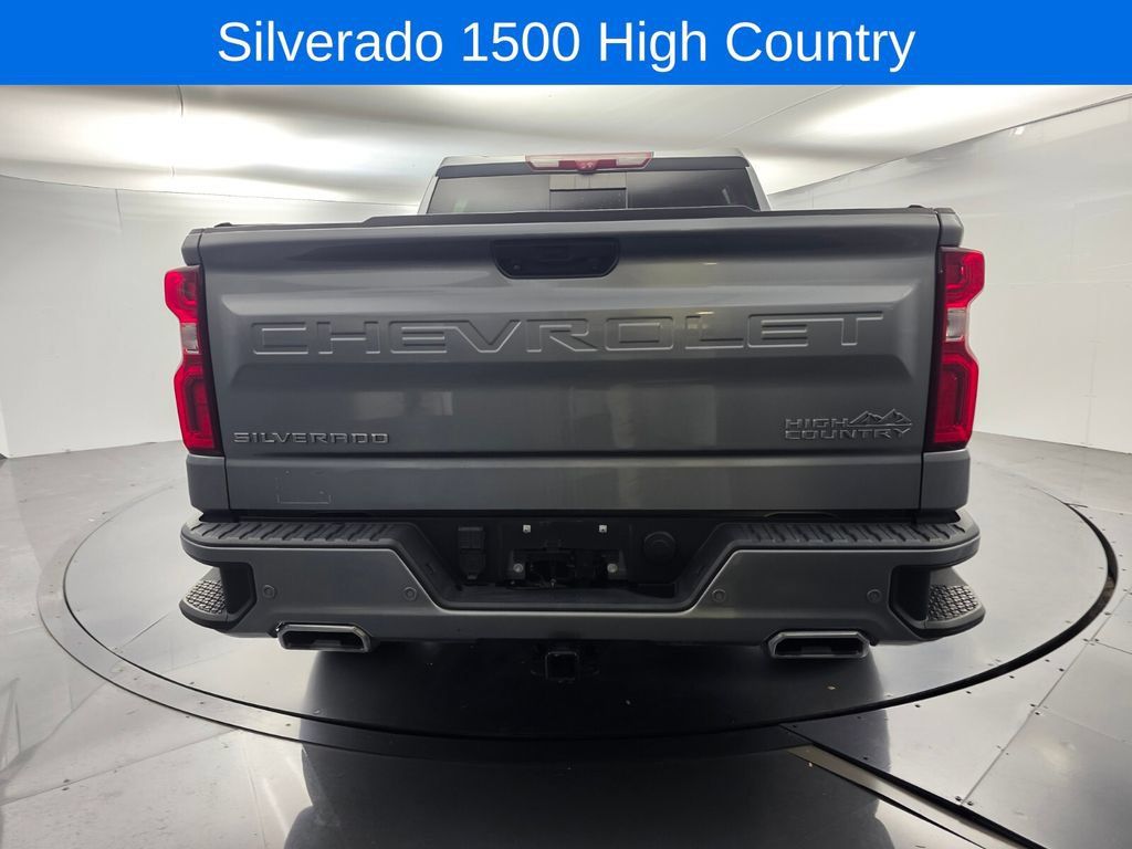 Used 2023 Chevrolet Silverado 1500 High Country w/ Technology Package AWD/4WD image 5