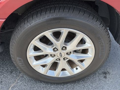 Used 2017 Ford Expedition Limited w/ Equipment Group 301A RWD image 33