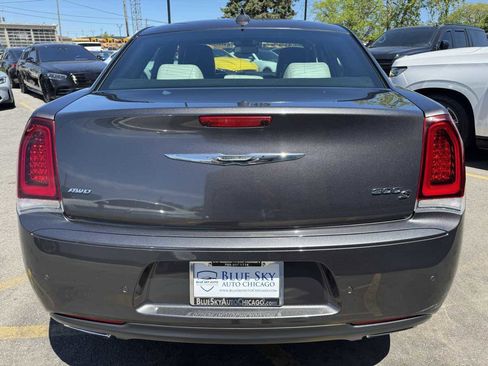 Used 2017 Chrysler 300 S w/ 300S Premium Group AWD/4WD image 6