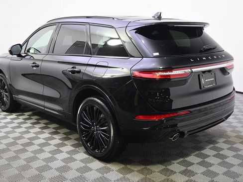 New 2025 Lincoln Corsair AWD w/ Equipment Group 101A image 3