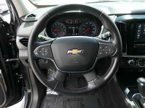 Used 2019 Chevrolet Traverse LT image 17