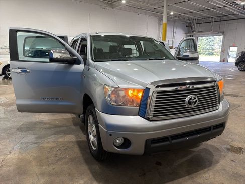 Used 2011 Toyota Tundra Limited w/ Memory Pkg AWD/4WD image 24