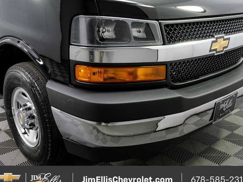 New 2025 Chevrolet Express 3500 LT w/ LT Preferred Equipment Group RWD image 31
