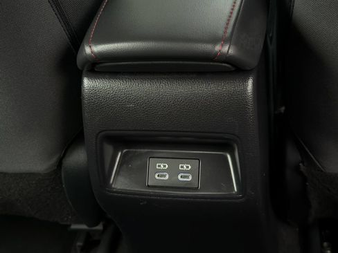 Used 2025 Toyota Corolla SE FWD image 14