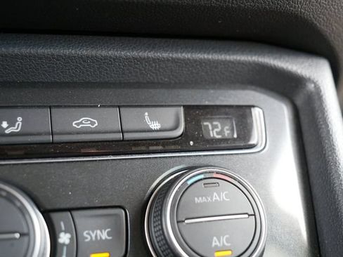 Used 2019 Volkswagen Tiguan SE AWD/4WD image 31