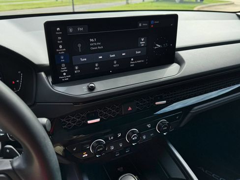 Used 2025 Honda Accord Sport image 15