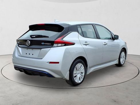 Used 2022 Nissan Leaf S FWD image 5