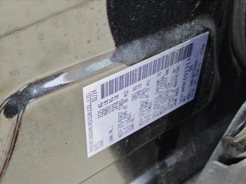 Used 2024 Nissan Rogue S image 15