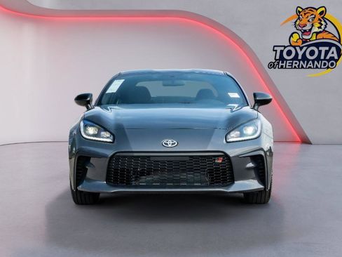 New 2026 Toyota GR86 RWD image 2