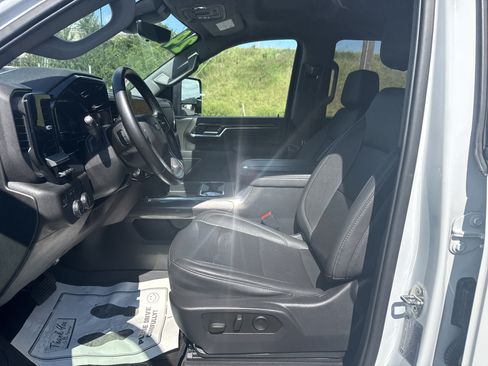 Used 2024 Chevrolet Silverado 2500 LTZ w/ LTZ Premium Package AWD/4WD image 12