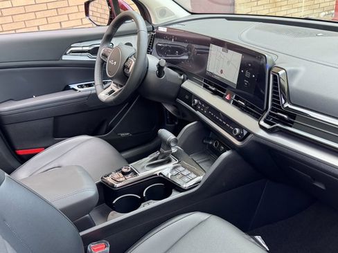 New 2025 Kia Sportage SX image 26