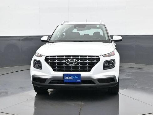 Certified 2024 Hyundai Venue SEL FWD image 2