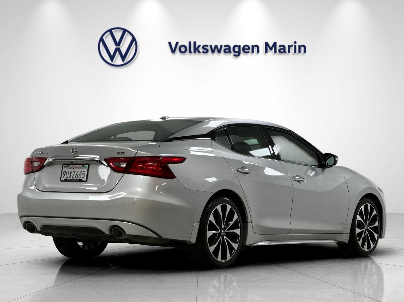 Used 2018 Nissan Maxima SR w/ Interior Lighting Package FWD image 5