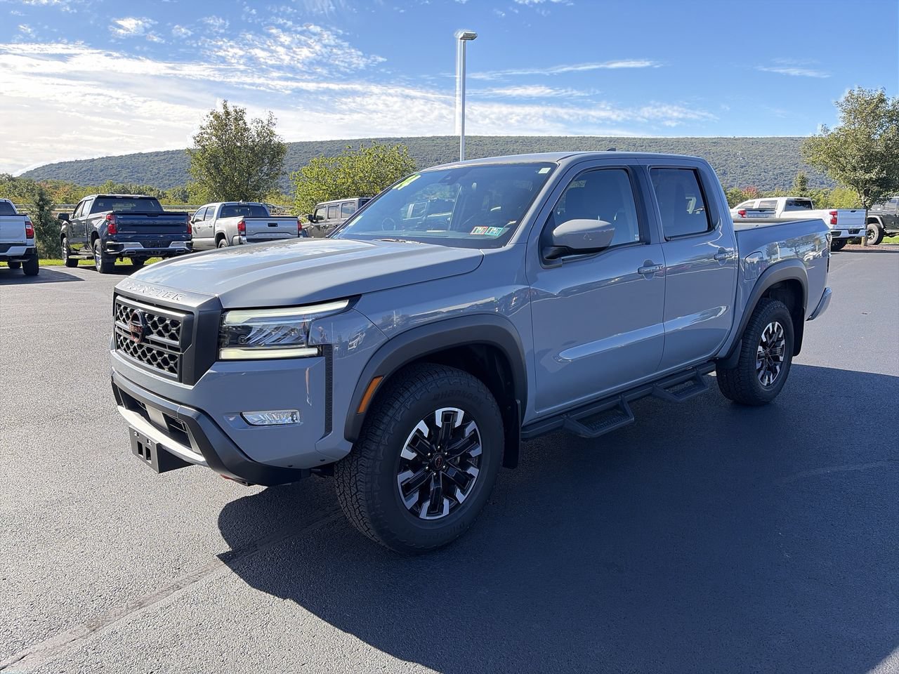 Used 2024 Nissan Frontier PRO-4X AWD/4WD image 3