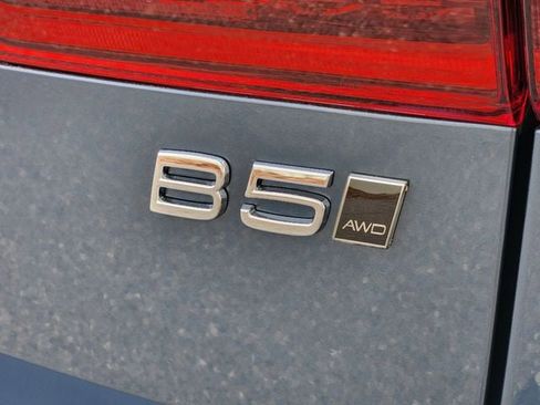 New 2026 Volvo XC60 B5 Ultra w/ Climate Package image 17