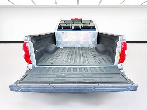 Used 2017 Toyota Tundra SR5 image 16