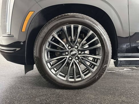 Used 2026 Cadillac Escalade Platinum Sport AWD/4WD image 11