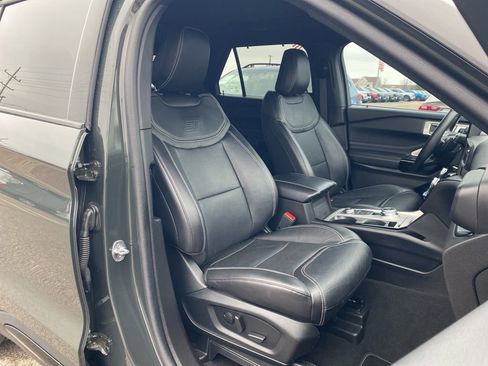 Certified 2023 Ford Explorer ST w/ Technology Package image 25