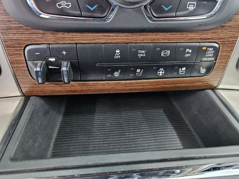 Used 2013 RAM 2500 Laramie w/ Cold Weather Group image 14