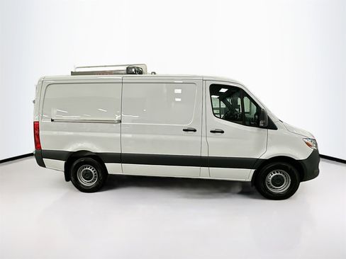Certified 2025 Mercedes-Benz Sprinter 2500 image 9