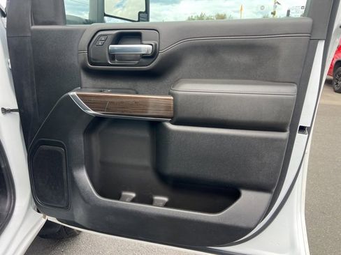 Used 2022 Chevrolet Silverado 2500 LT w/ Convenience Package image 25