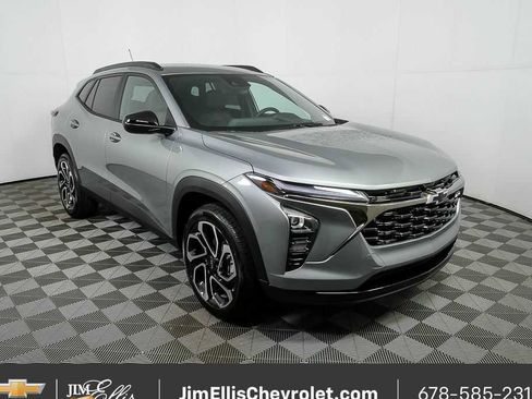 New 2026 Chevrolet Trax RS w/ Sunroof Package image 24