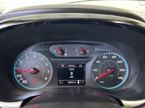 Used 2023 Chevrolet Traverse LS image 25