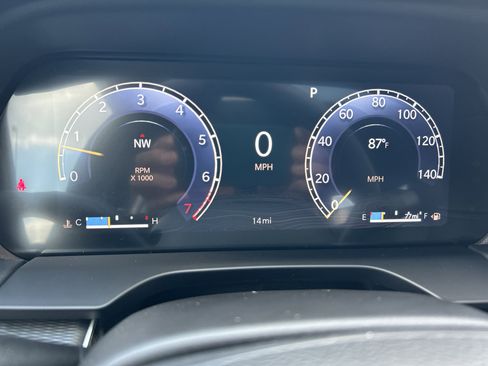 New 2025 Jeep Grand Cherokee L Altitude image 18