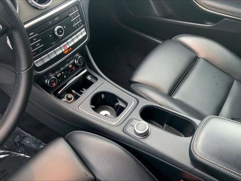 Used 2019 Mercedes-Benz GLA 250 4MATIC image 15