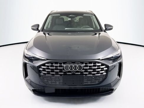 Used 2025 Audi Q5 Premium w/ Premium Plus AWD/4WD image 2