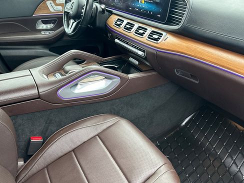 Used 2022 Mercedes-Benz GLS 450 4MATIC w/ AMG Line Exterior image 17