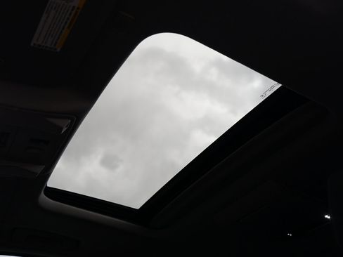 Used 2019 GMC Yukon Denali w/ Denali Ultimate Package image 22