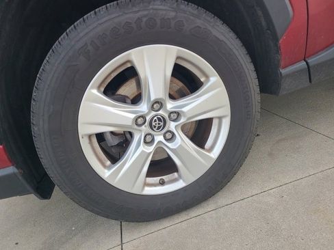 Used 2019 Toyota RAV4 XLE image 12