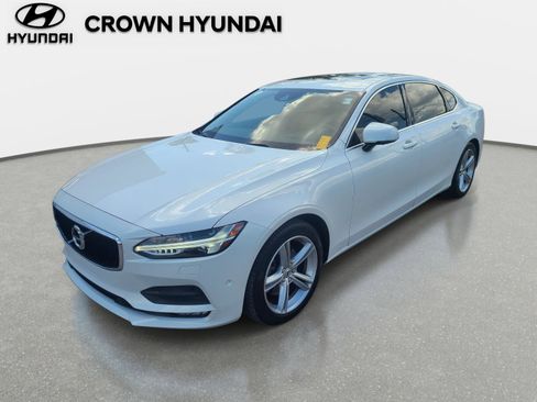 Used 2018 Volvo S90 T5 Momentum w/ Convenience Package image 1