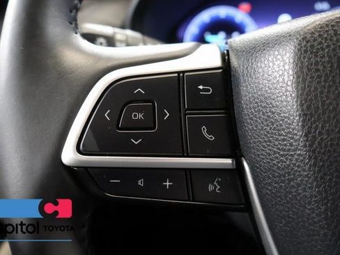 Certified 2025 Toyota Grand Highlander AWD image 18