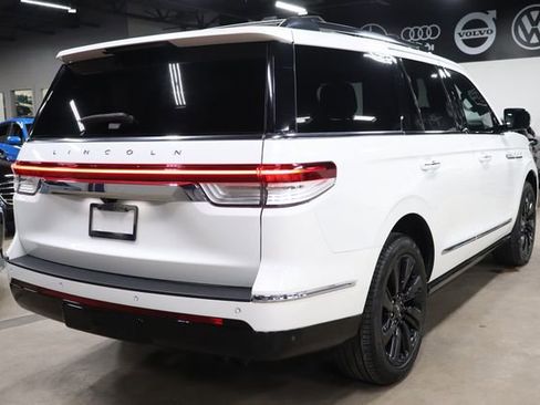 Used 2023 Lincoln Navigator Reserve RWD image 5