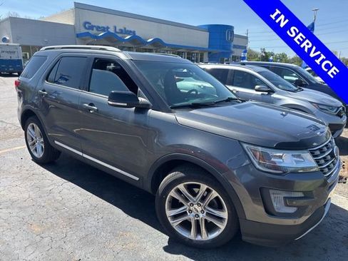 Used 2017 Ford Explorer XLT w/ Equipment Group 202A AWD/4WD image 1