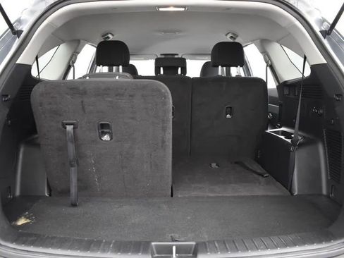 Used 2024 Kia Sorento LX image 16