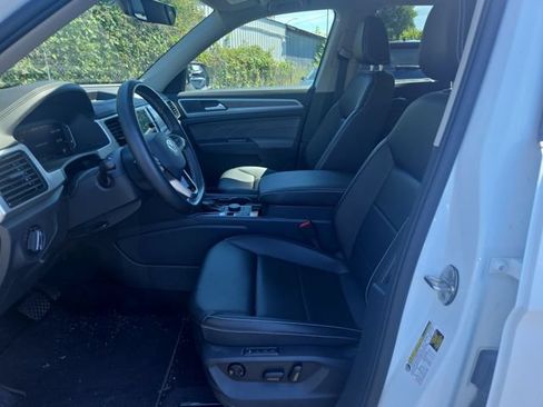 Used 2023 Volkswagen Atlas SEL AWD/4WD image 10