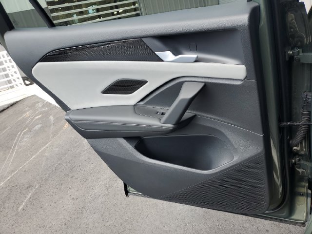 New 2026 Volkswagen Tiguan SE R-Line FWD image 13