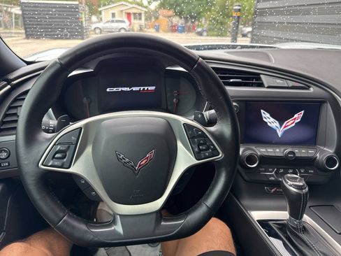 Used 2017 Chevrolet Corvette Stingray Coupe w/ 1LT RWD image 34