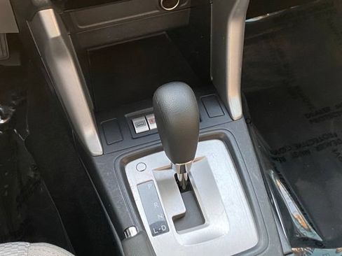 Used 2018 Subaru Forester 2.5i Premium AWD/4WD image 17